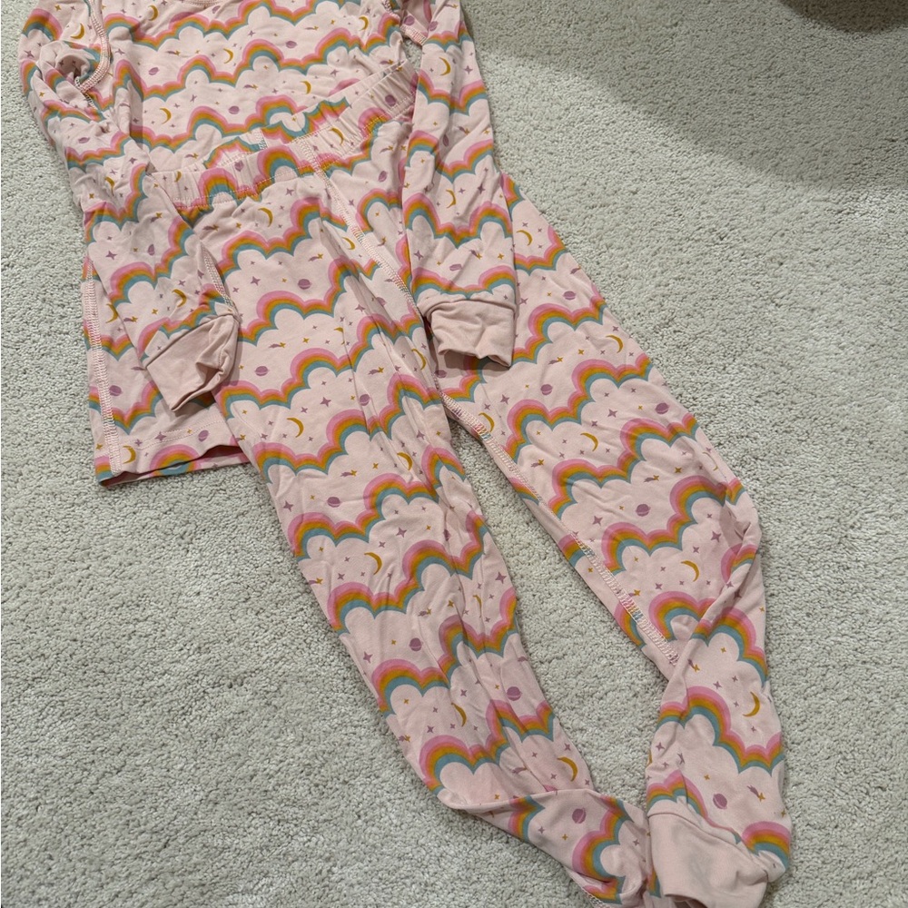 Hanna Andersson Pink Pajama Set with Rainbow Design